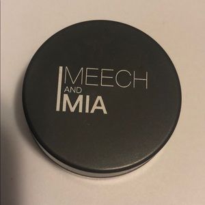 Shimmery copper loose eyeshadow